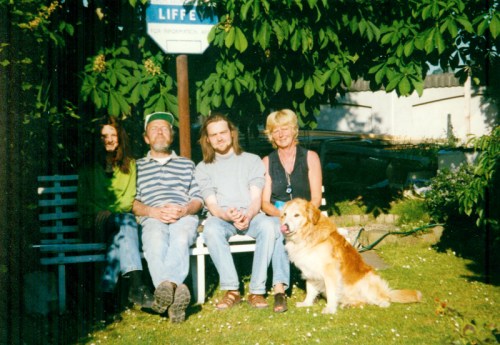 No idea of the date, but that's Saoirse on the left, my Dad, myself, my Mum, and Oisin. It's my folks back garden, and I robbed the Liffey sign. Seemed a shame not to...