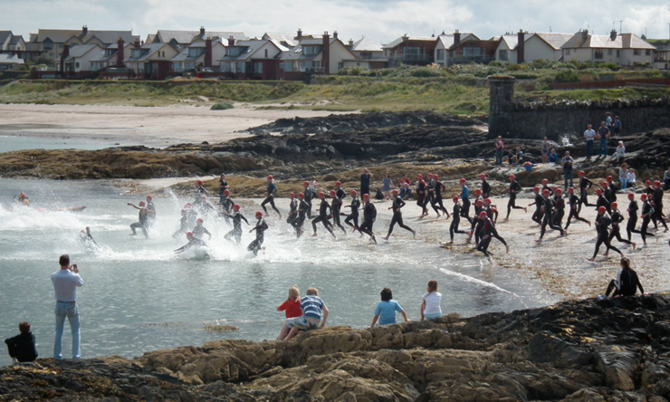 The Ireman swim start on Groomsport Beach. Looks great! (Apologies; I can't find the photographer's name for a credit)